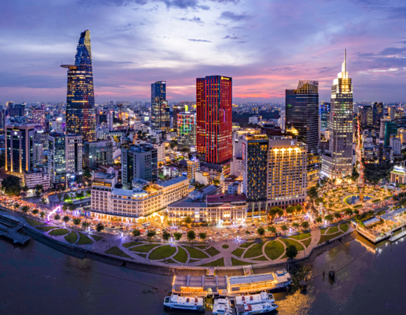 Top 10 Điểm Đến & Chuyến Đi Phiêu Lưu Nhất Định Phải Đến Ở Việt Nam 🌍